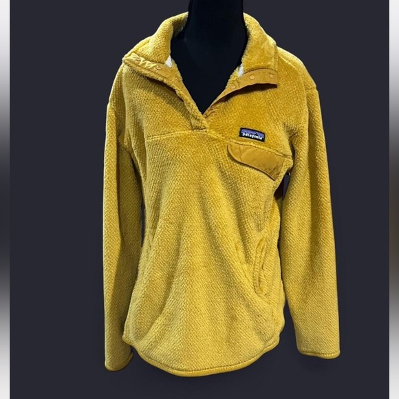 Patagonia Sweaters - Patagonia Women's Yellow Snap-T Fleece Pullover